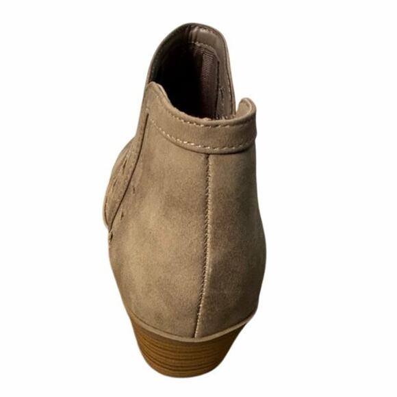 New Marco Women's Tan Ankle Booties Western Cutout design Size 10 - Picture 4 of 6